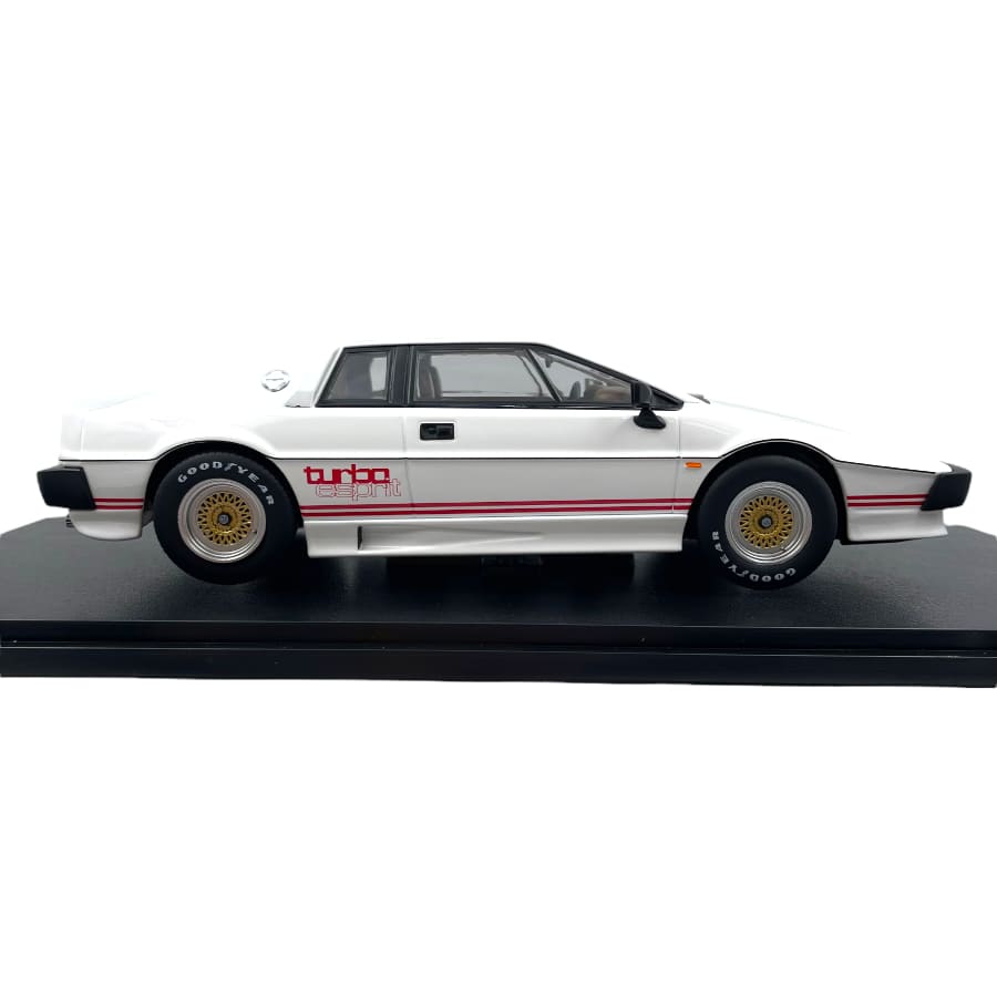 KK - LOTUS ESPRIT TURBO 007 JAMES BOND MOVIE VERSION WHITE & RED 1981  1/18