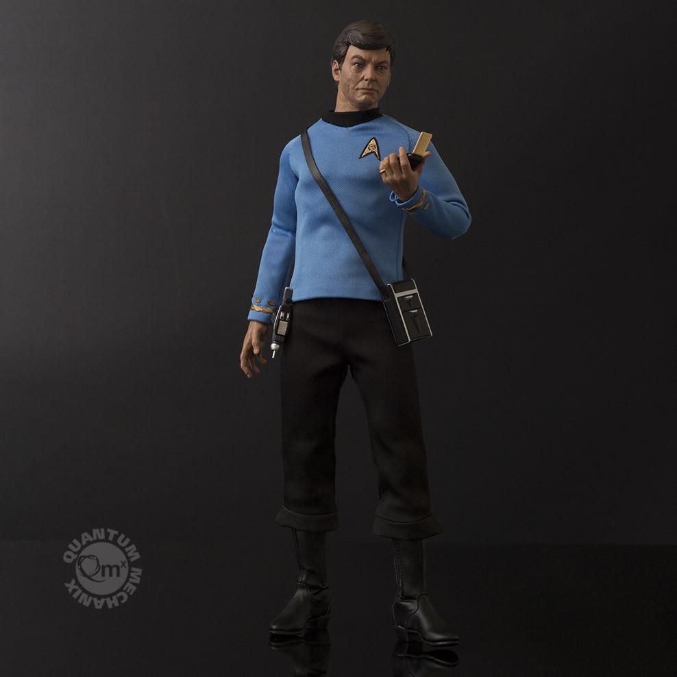 QUANTUM MECHANIX - Star Trek - Dr. Leonard Bones McCoy - 1:6 Scale Collectibles 50th Anniversary