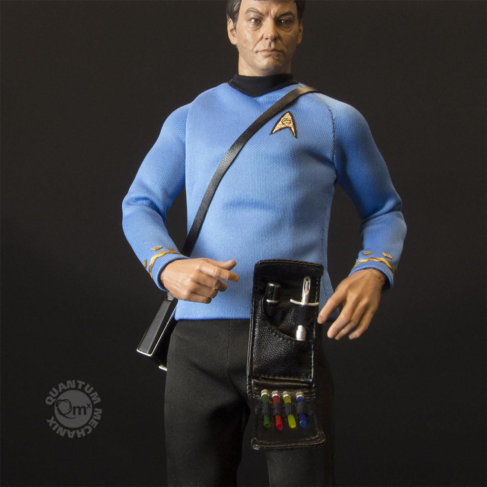 QUANTUM MECHANIX - Star Trek - Dr. Leonard Bones McCoy - 1:6 Scale Collectibles 50th Anniversary