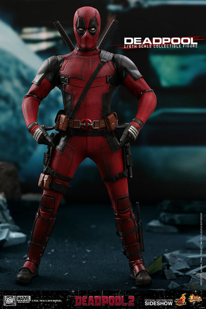 HOT TOYS - Marvel - Deadpool 2 - Deadpool - Movie Masterpiece 1:6 Action Doll