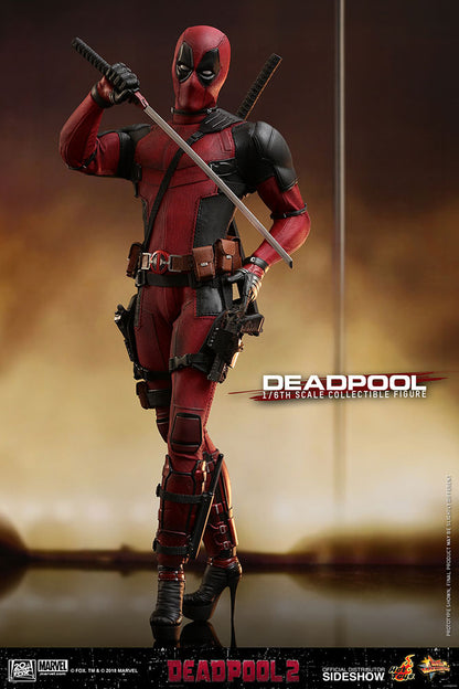 HOT TOYS - Marvel - Deadpool 2 - Deadpool - Movie Masterpiece 1:6 Action Doll