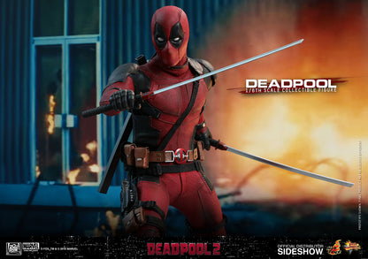 HOT TOYS - Marvel - Deadpool 2 - Deadpool - Movie Masterpiece 1:6 Action Doll