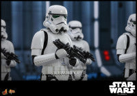 HOT TOYS - Star Wars: The Power of the Dark Side - Stormtrooper with Death Star Environment