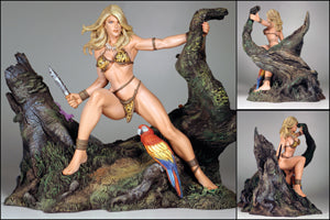 DYNAMITE - Jungle Girl Statue