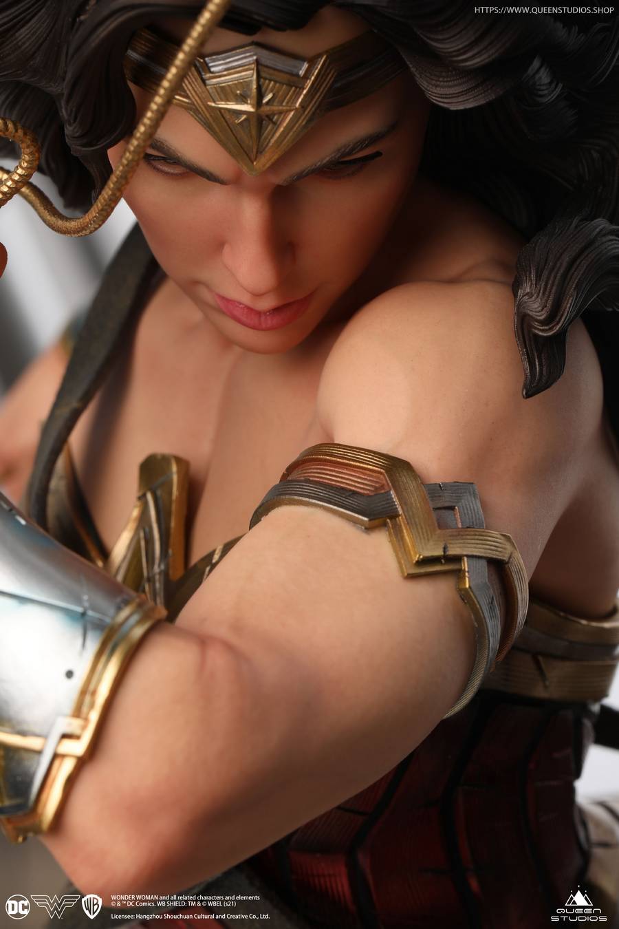 QUEEN STUDIOS - DC Comics: Wonder Woman 1:4 Scale Statue