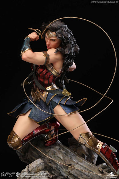 QUEEN STUDIOS - Dc Comics - Wonder Woman 1:4 Scale Statue