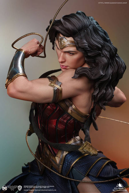 QUEEN STUDIOS - Dc Comics - Wonder Woman 1:4 Scale Statue