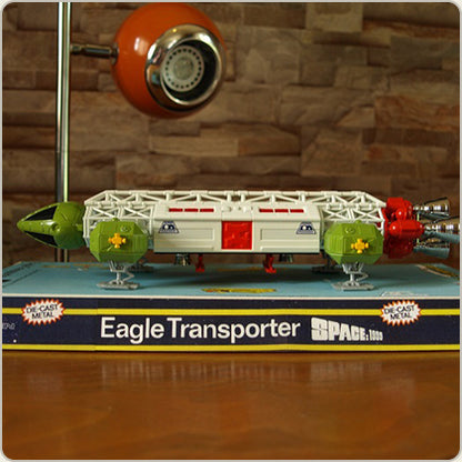 SIXTEEN 12 - Space 1999 Retrospective Eagle Transporter Special Edition in celebration of childhood - Die Cast Collection
