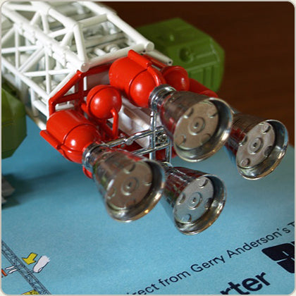 SIXTEEN 12 - Space 1999 Retrospective Eagle Transporter Special Edition in celebration of childhood - Die Cast Collection