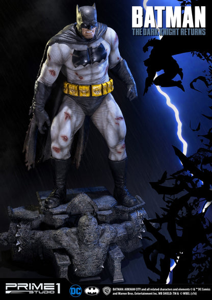 PRIME 1 STUDIOS - Dc Comics - Batman Arkham City - The Dark Knight Returns (Frank Miller) - Batman EXCLUSIVE - 1:3 Statue MMDC-17EX