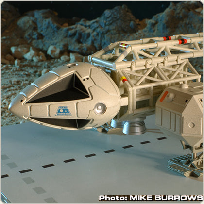 SIXTEEN 12 - Space 1999 - Breakaway Eagle Freighter - Limited Edition Die Cast Collection