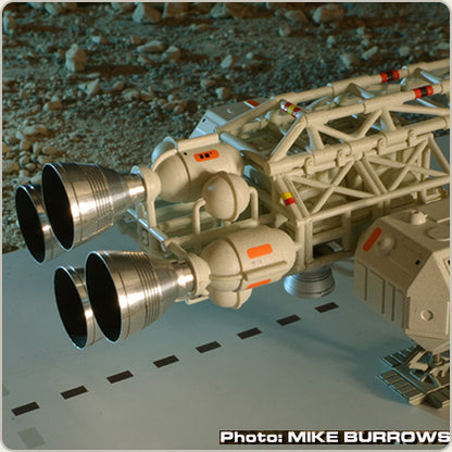 SIXTEEN 12 - Space 1999 - Breakaway Eagle Freighter - Limited Edition Die Cast Collection