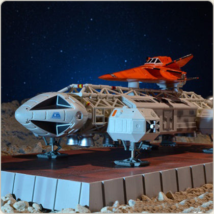 SIXTEEN 12 - Space 1999 - Eagle Transporter - Limited Edition Set 2 The Immunity Syndrome - Die Cast Collection