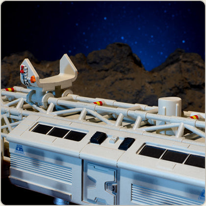 SIXTEEN 12 - Space 1999 - Eagle Transporter - Limited Edition Set 2 The Immunity Syndrome - Die Cast Collection