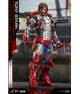 HOT TOYS - Marvel - Iron Man 2 - Tony Stark Mark V Suit Up Ver DeLuxe 1:6 Action Doll MMS6007