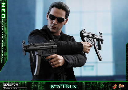 HOT TOYS - Matrix - Neo - Movie Masterpiece 1:6 Action Doll