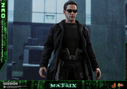 HOT TOYS - Matrix - Neo - Movie Masterpiece 1:6 Action Doll