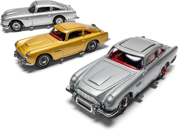 CORGI TOYS - Corgi James Bond Aston Martin DB5 Classic Collector Set, 70th Anniversary  1/43