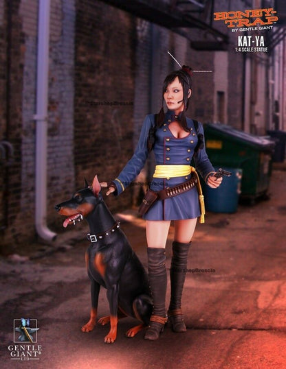 GENTLE GIANT - Honey Trap - Katya - Statua 1:4 (57 cm)