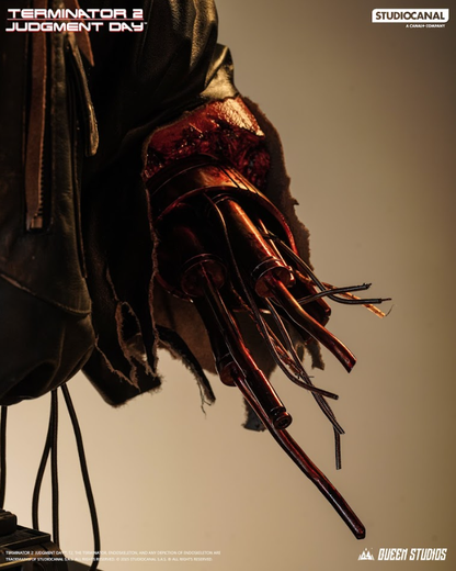 QUEEN STUDIOS - T-800 Battle Damaged (Mechanical) Life-Size Bust