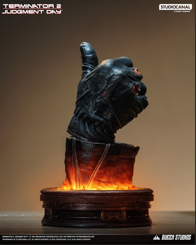 QUEEN STUDIOS - T-800 Battle Damaged (Mechanical) Life-Size Bust