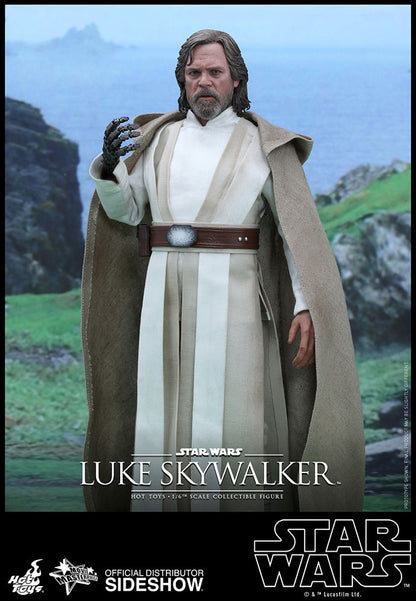 HOT TOYS - Star Wars - Episode VII The Force Awakens - Luke Skywalker - Movie Masterpiece 1:6 Action Doll MMS390