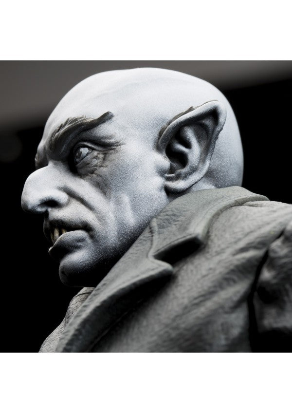 INFINITE STATUE - The coming of Nosferatu