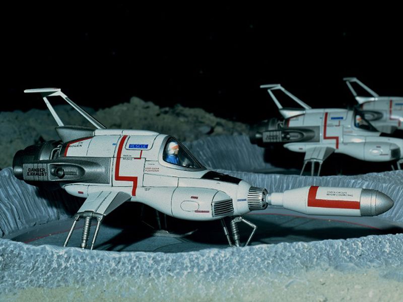 SIXTEEN 12 - UFO Shado Interceptor with Launch Crater Display