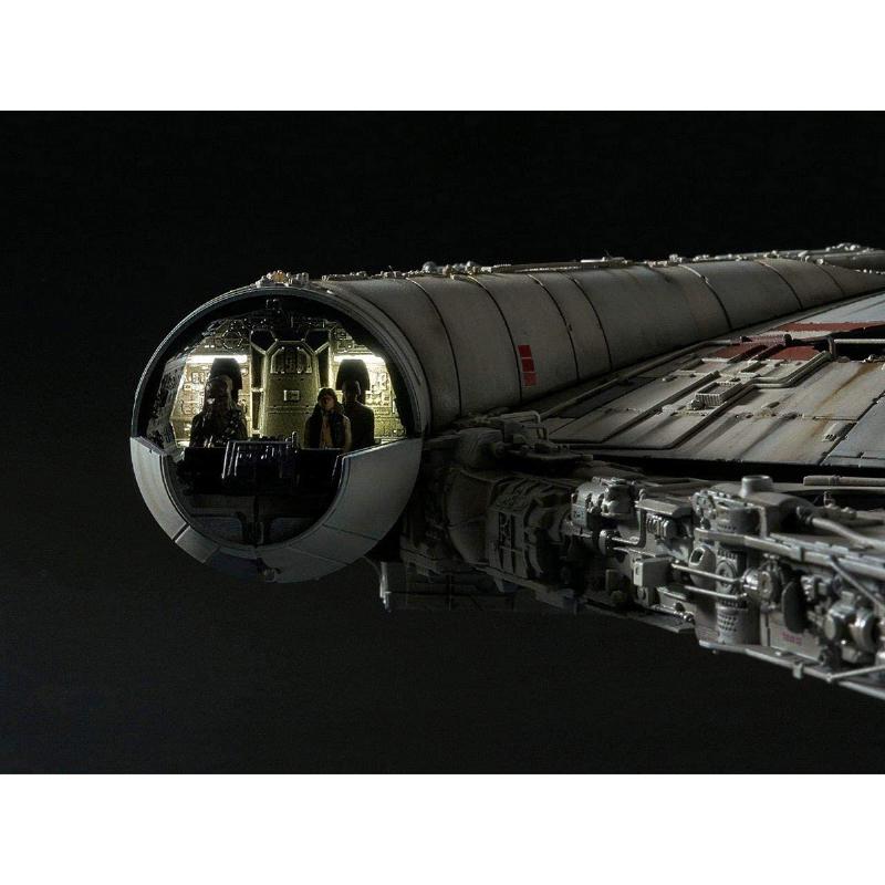 BANDAI MODEL KIT - MILLENNIUM FALCON PERFECT GRADE SCALA 1:72