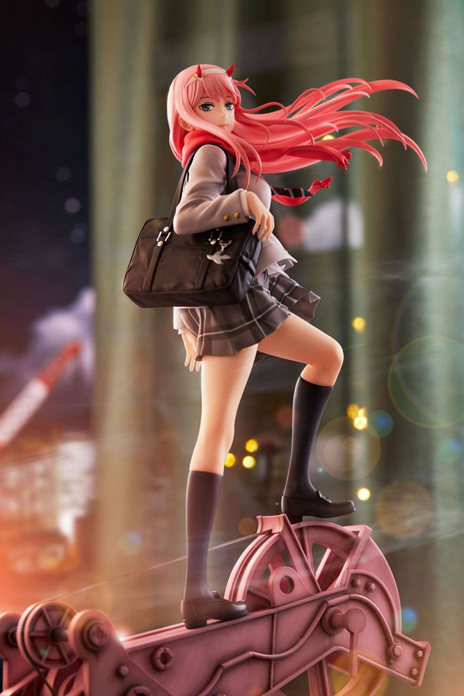 ANIPLEX - Darling in The Franxx Pvc Statue 1:7 Zero Two School Uniform Ver