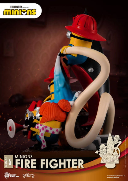BEAST KINGDOM - Minions D-Stage Pvc Diorama Fire Fighter 15 cm