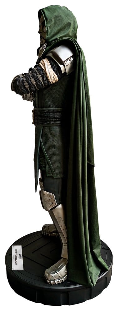 BEAST KINGDOM - Marvel Avengers: Doomsday Life-Size Statue Doctor Doom 198 cm