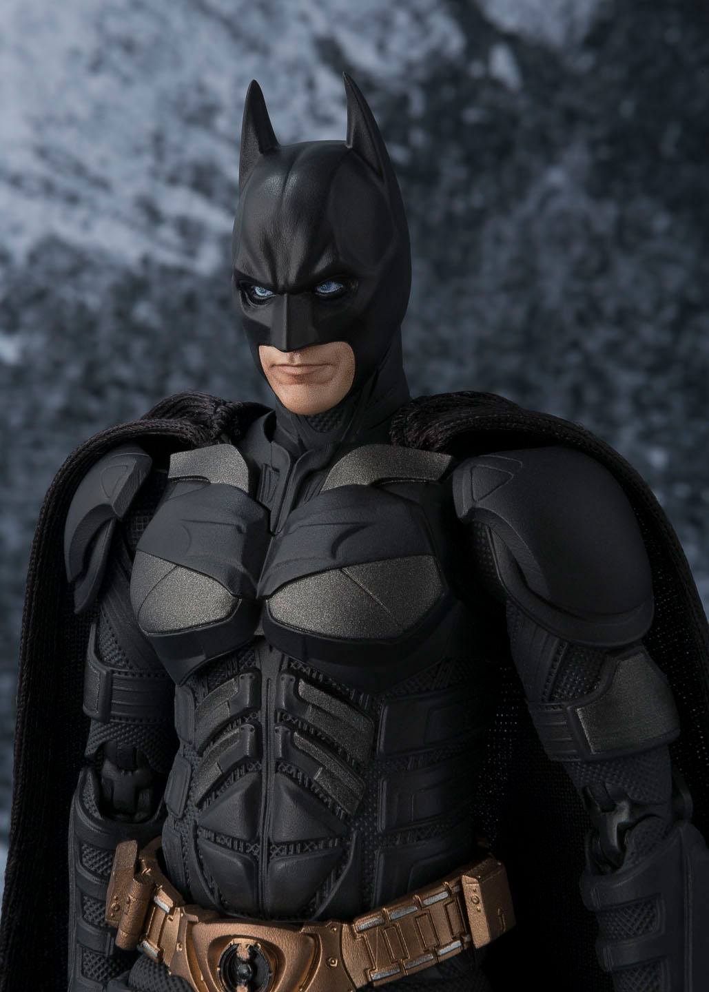 BANDAI - Dc Comics - The Dark Knight S.H. Figuarts Action Figure Batman