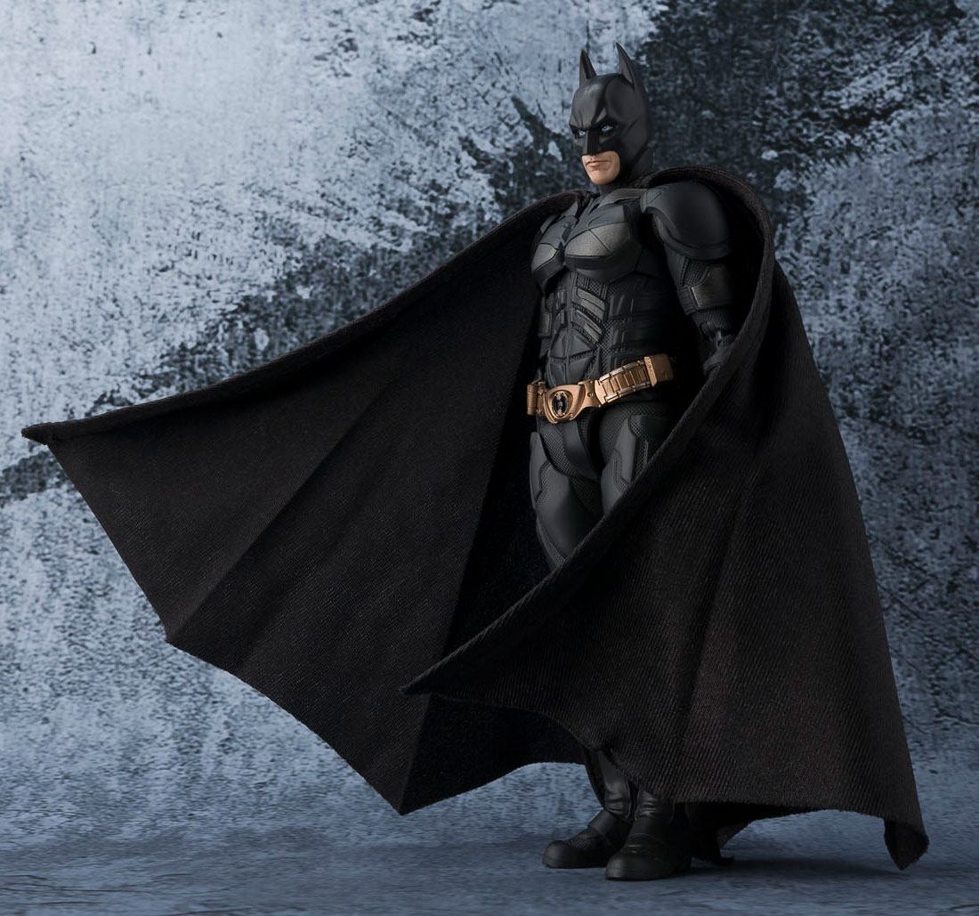 BANDAI - Dc Comics - The Dark Knight S.H. Figuarts Action Figure Batman