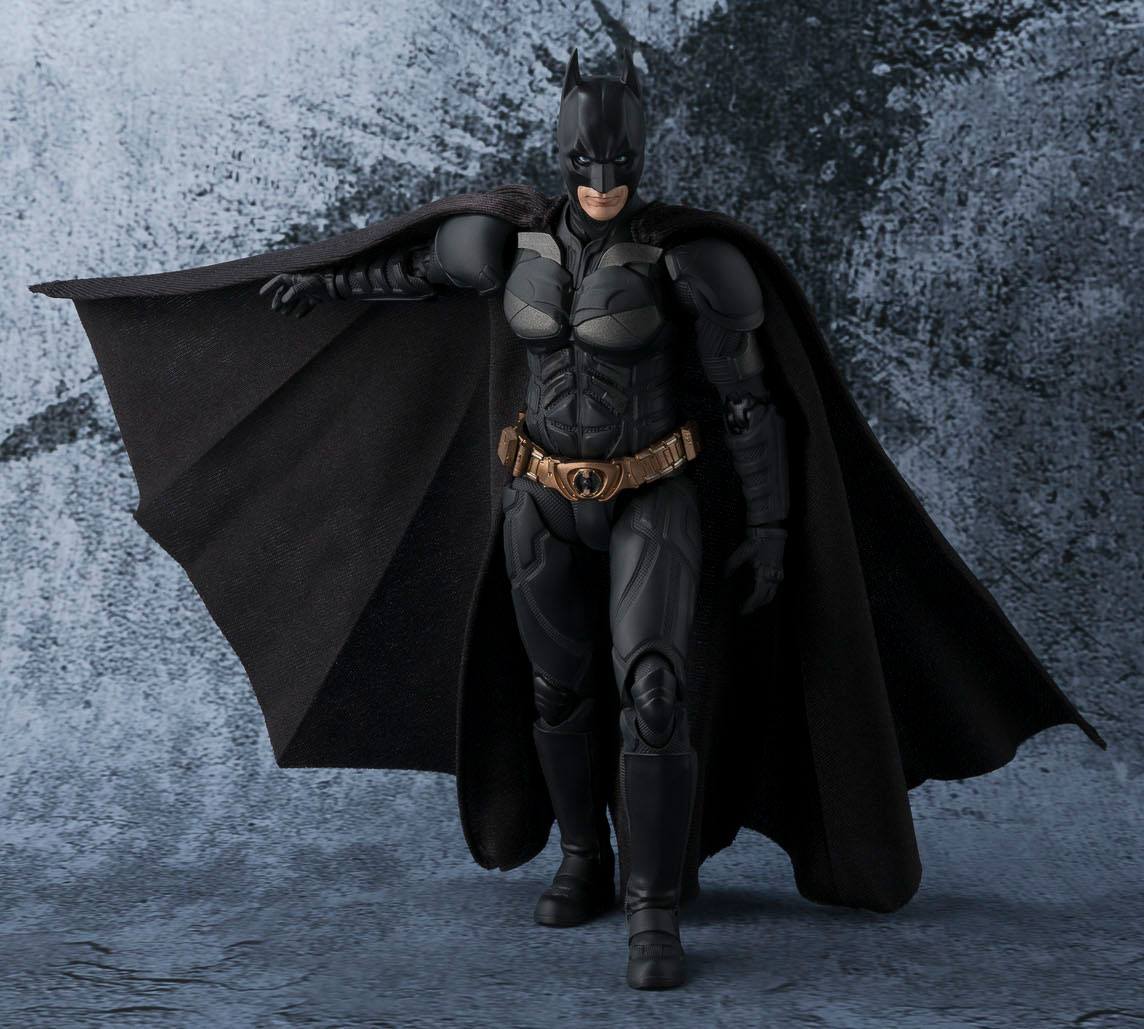 BANDAI - Dc Comics - The Dark Knight S.H. Figuarts Action Figure Batman