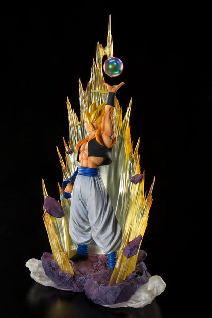 BANDAI - Dragon Ball Z Fusion Reborn Figuarts Zero Pvc Statue Pvc Super Saiyan Gogeta