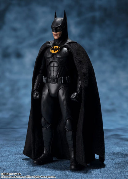 BANDAI - The Flash S.H. Figuarts Action Figure Batman