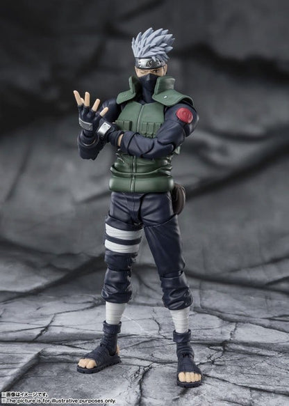 BANDAI - Naruto S.H.Figuarts Action Figure Kakashi Hatake -The famed Sharingan Hero-