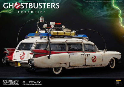 BLITZWAY - Ghostbusters Action Figure Terlife Vehicle 1:6 Ecto-1 1959 Cadillac