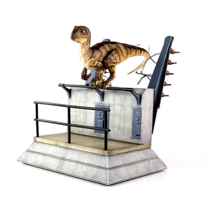 CHRONICLE COLLECTIBLES - Jurassic Park Statue Breakout Raptor