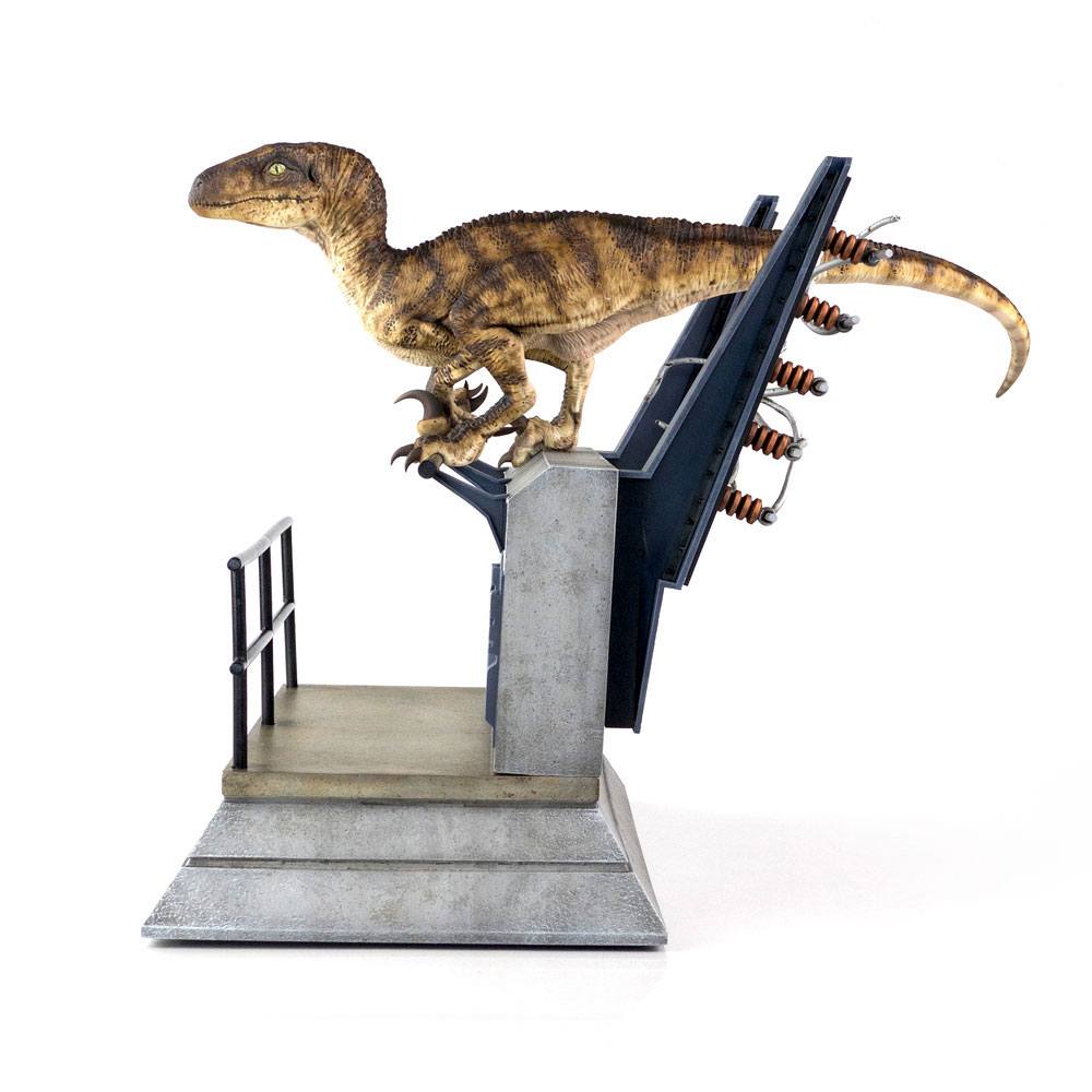CHRONICLE COLLECTIBLES - Jurassic Park Statue Breakout Raptor