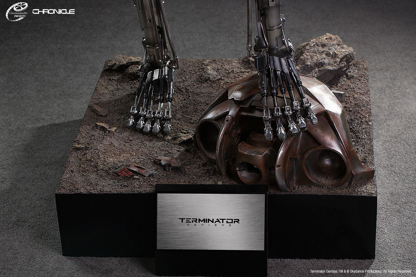 CINEMAQUETTE - Terminator Genisys Life-Size Statue T-800 Endoskeleton