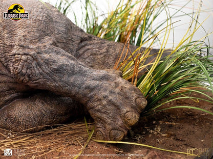 ECC - Jurassic Park Maquette 1/8 Sick Triceratops