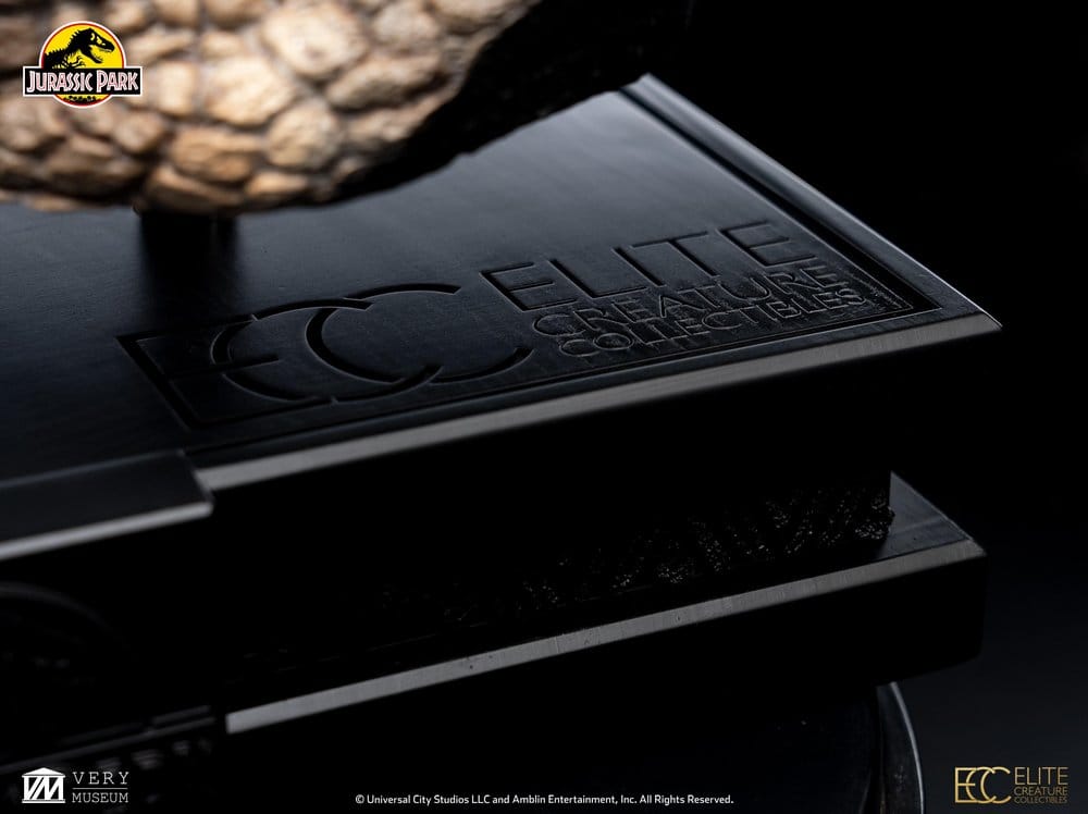 ECC - Jurassic Park Statue Triceratops Eye Prop (Reproduction)