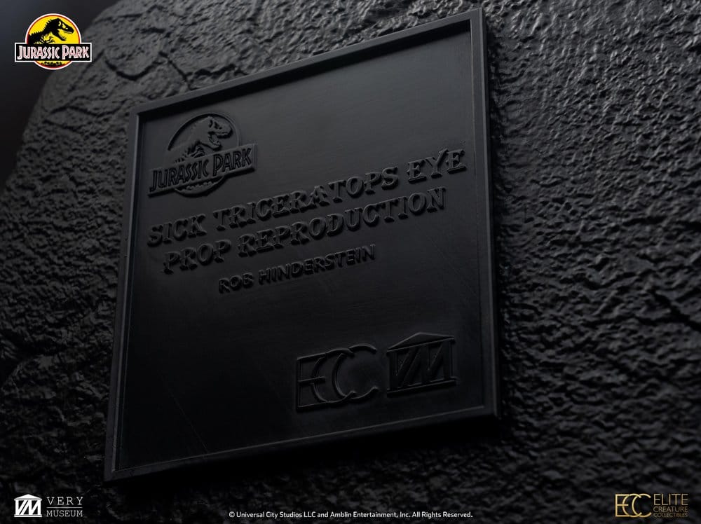 ECC - Jurassic Park Statue Triceratops Eye Prop (Reproduction)