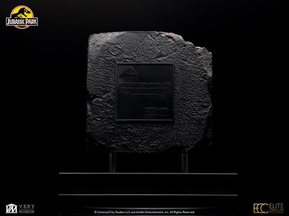 ECC - Jurassic Park Statue Triceratops Eye Prop (Reproduction)