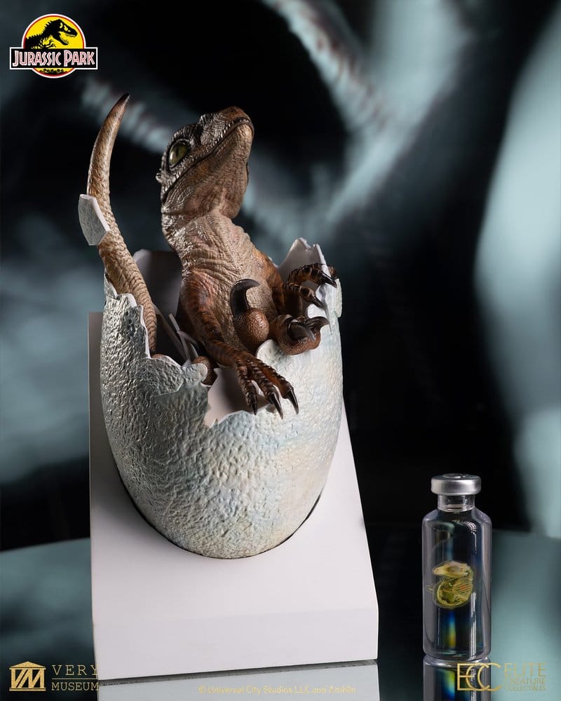 ECC - Jurassic Park Replica Bust Velociraptor Hatching Egg