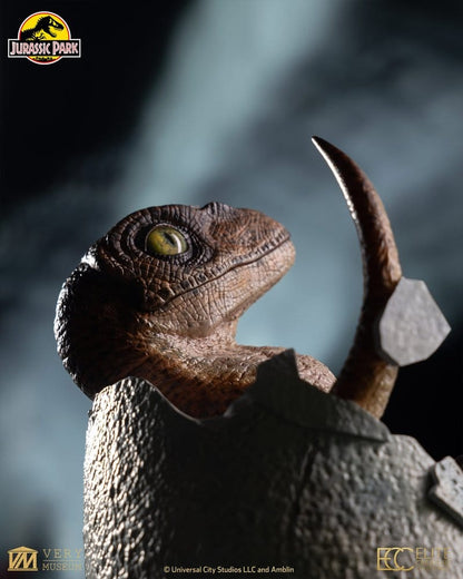 ECC - Jurassic Park Replica Bust Velociraptor Hatching Egg