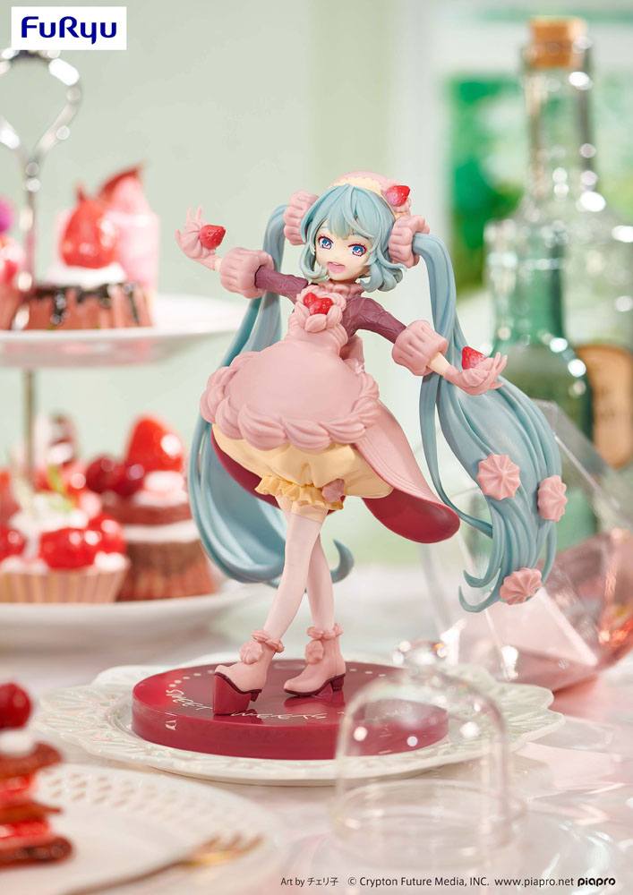 FURYU - Hatsune Miku Strawberry Chocolate Sweets Pvc Statue