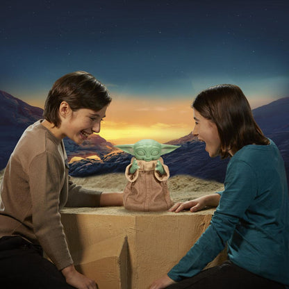 MATTEL - Star Wars The Mandalorian Interactive Figure Galactic Snackin' Grogu